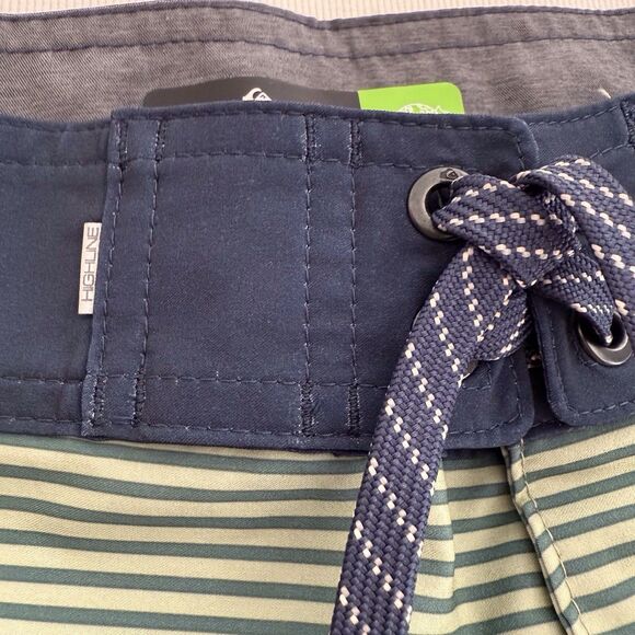 Quicksilver Men HighLine Surfsilk AirBrush 19" 4 Way Stretch Board Short Blue 40 - Picture 13 of 16